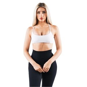 ALPHALETE- AURA 3 STRAP BRA- Women's Aura Strappy Bra- XS 🤍💪🏻✨